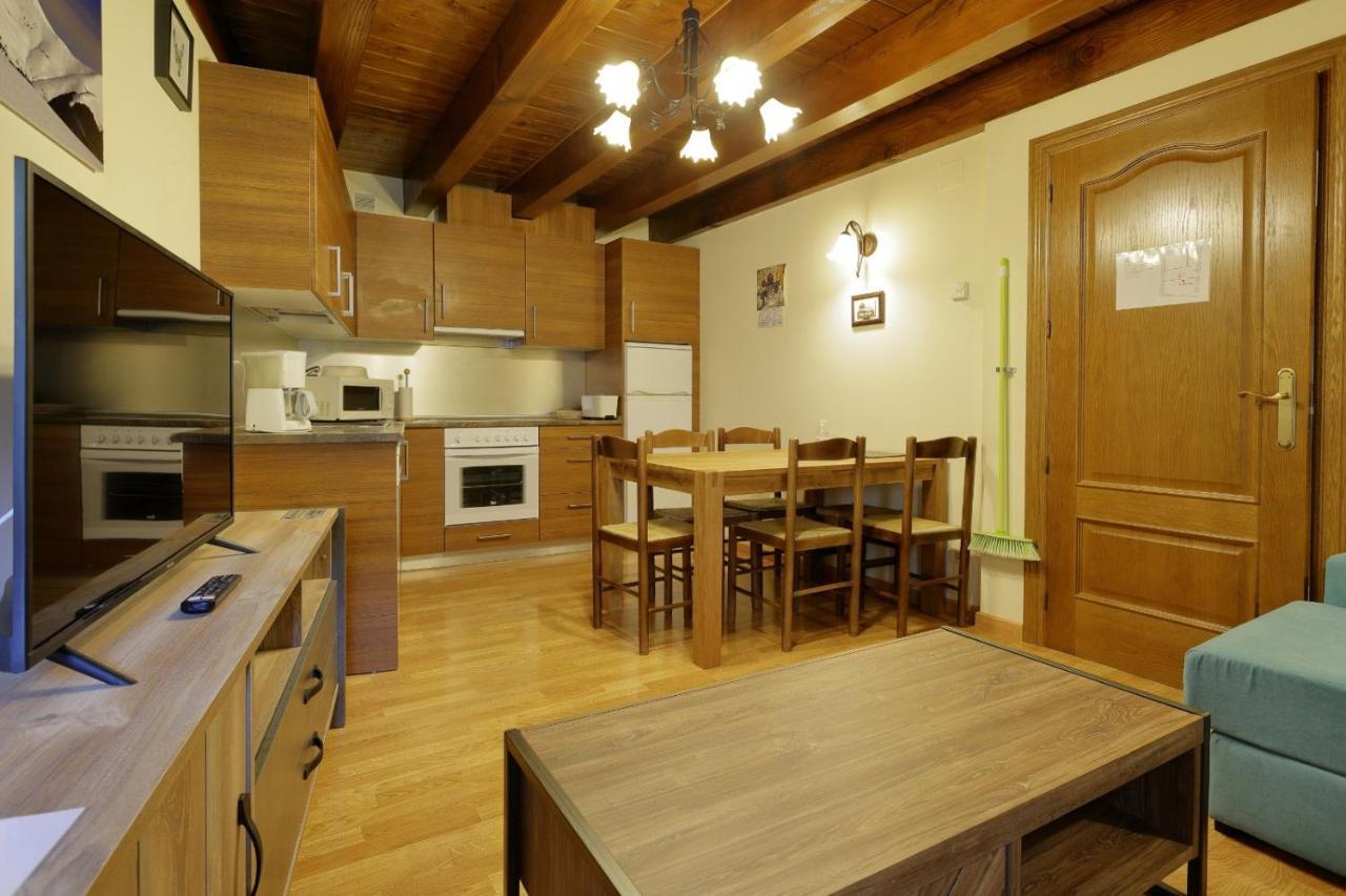 Ferienwohnung Aizkolarienea Ochagavía Exterior foto